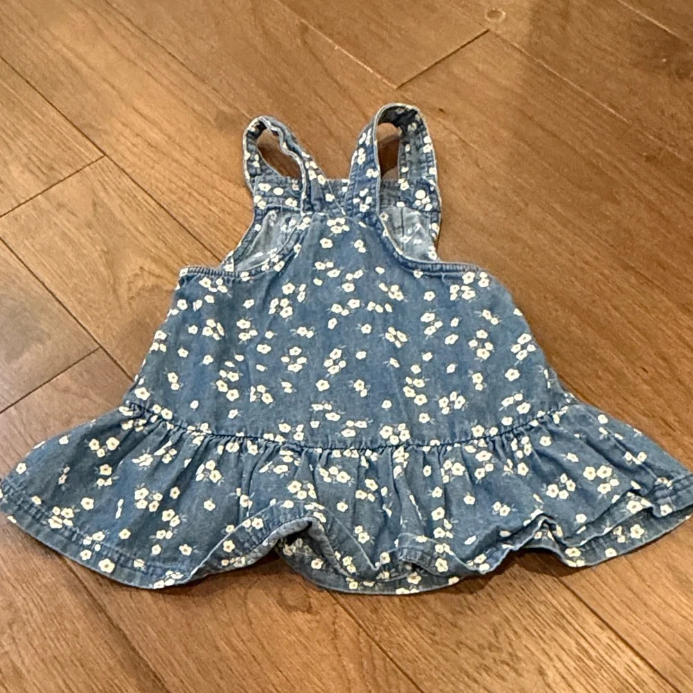 Tahari Floral Denim Kids Overall Dress/Skirt Size 2T C17-021